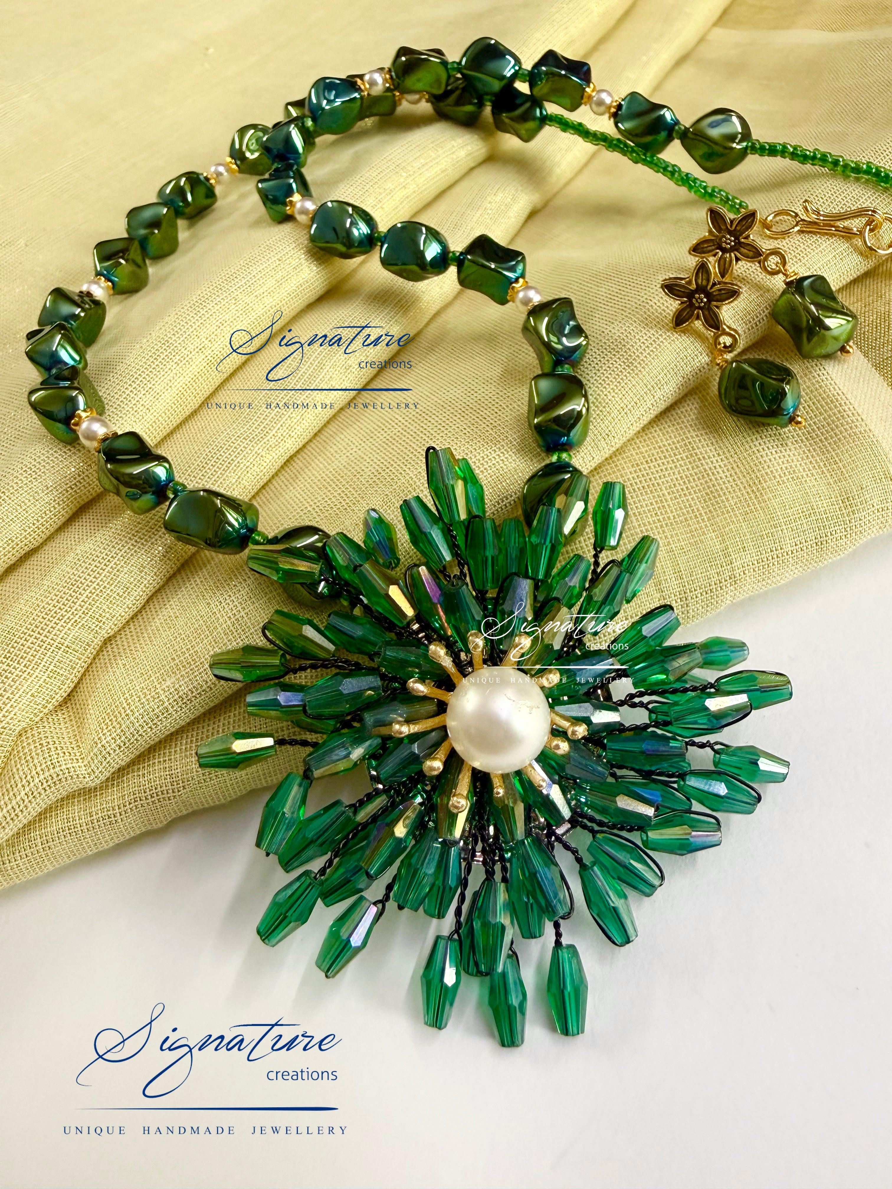 Starburst Green Crystal Set