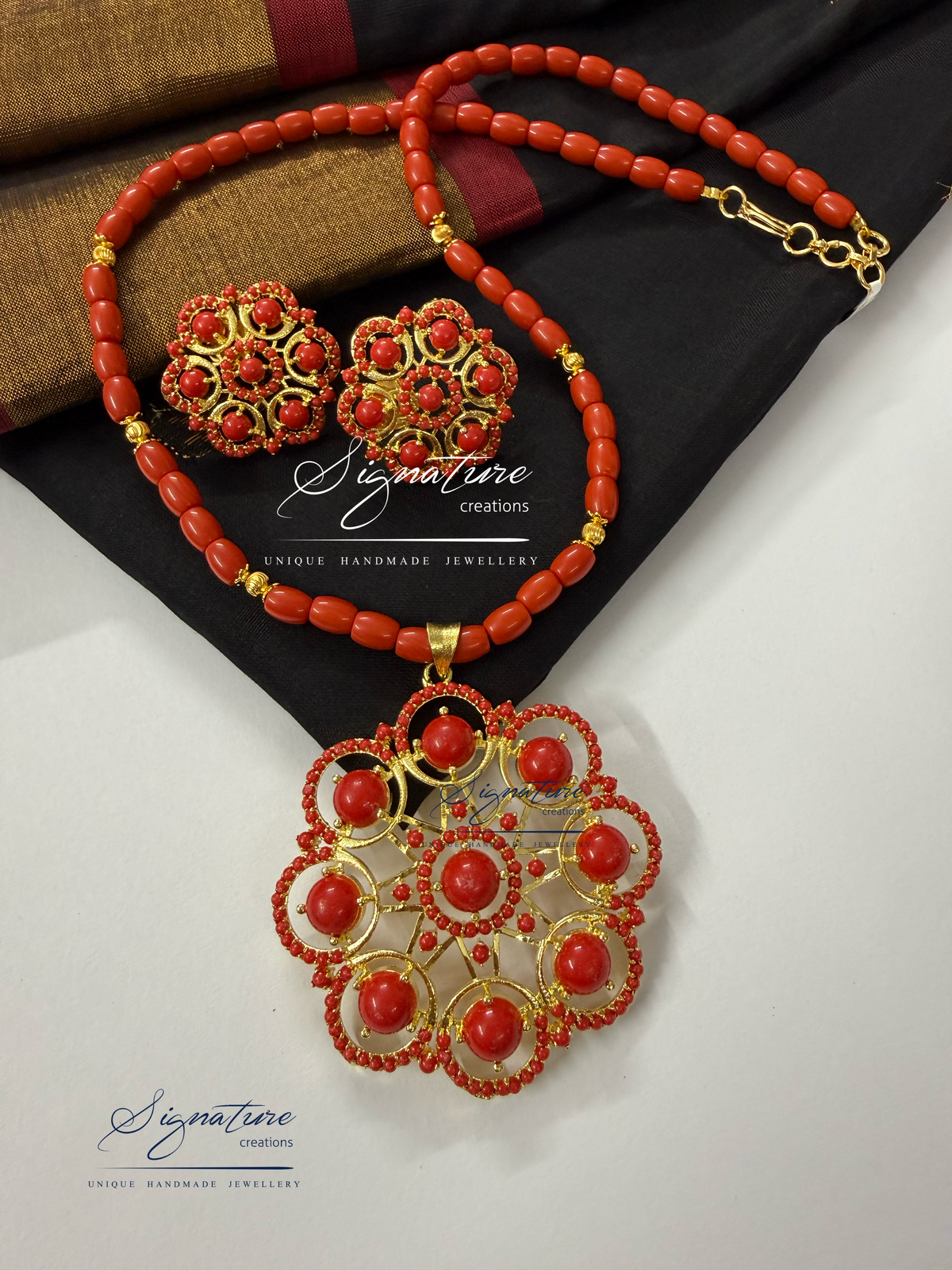 Taiwan Coral Traditional Neck Set