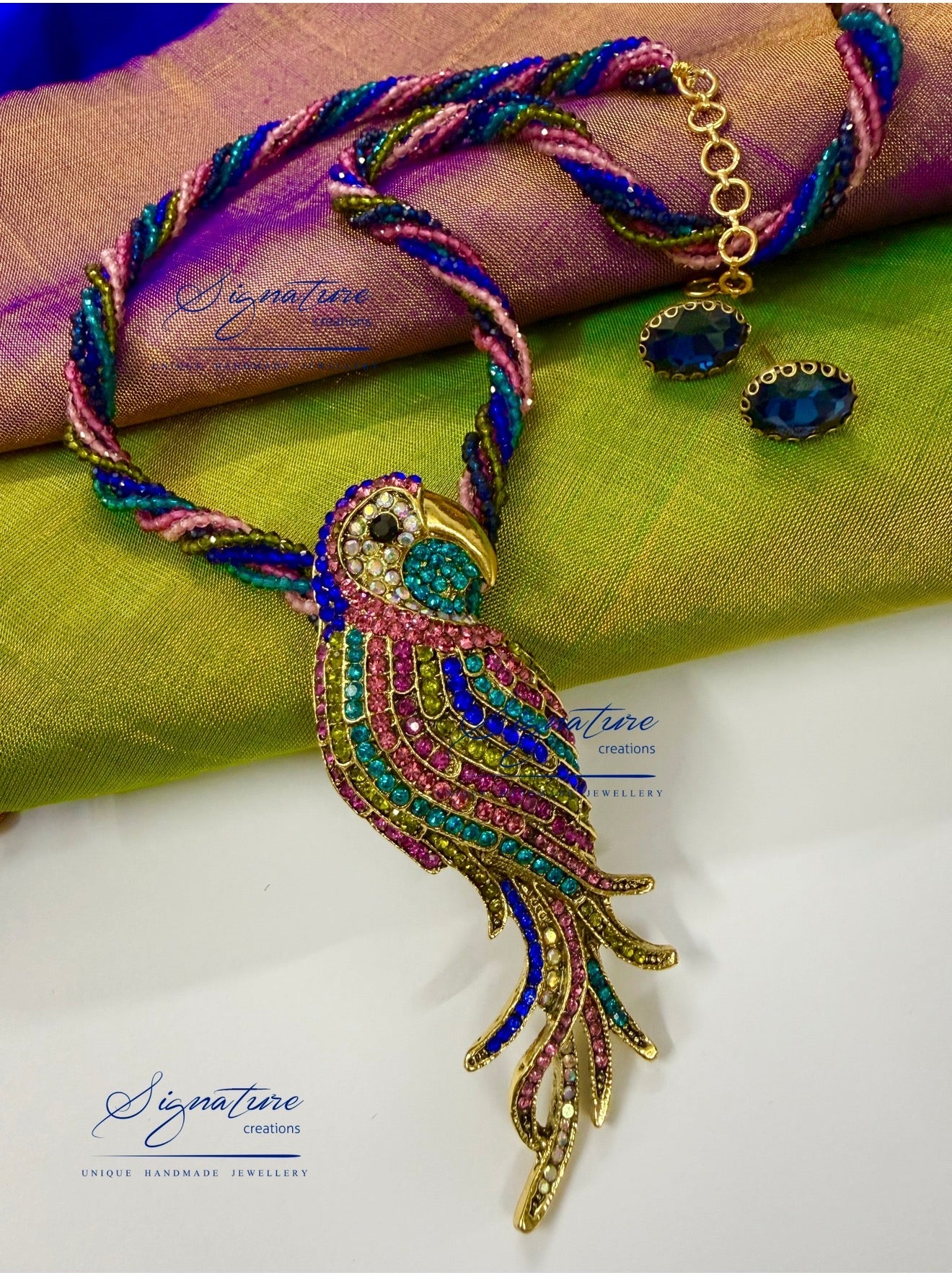Multicolour Parrot Set